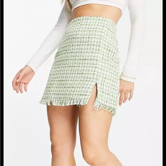 Dresses & Skirts - Lime Green tweed skirt